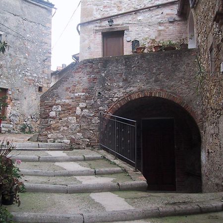 Locanda La Pieve Hotel Semproniano Exterior photo