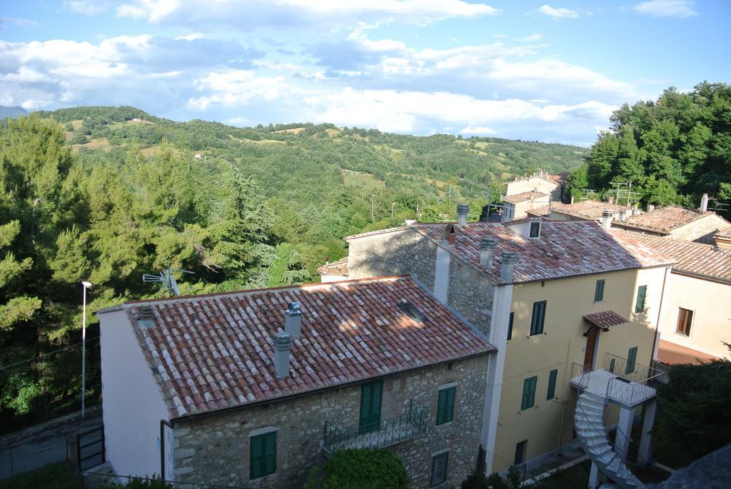 Locanda La Pieve Hotel Semproniano Exterior photo