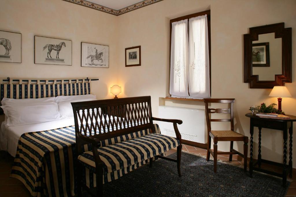 Locanda La Pieve Hotel Semproniano Room photo